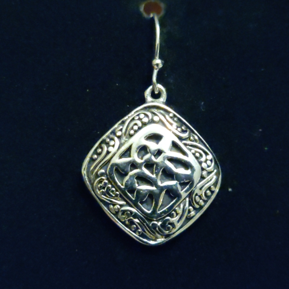 Lia Sophia "Sheridan" earrings (#136)
